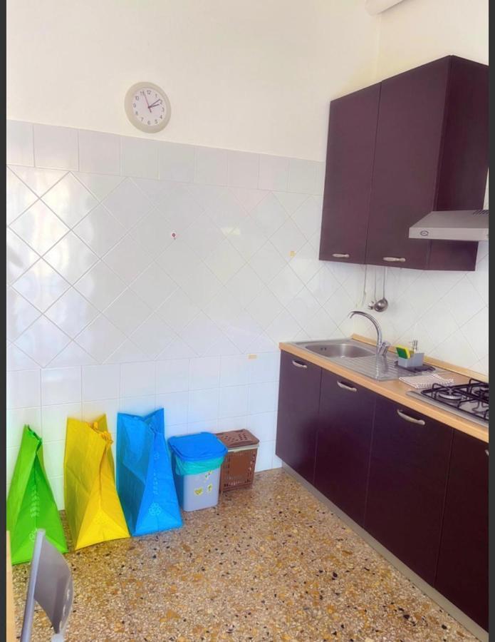 شقة تْشامبينو  في Alexandra House المظهر الخارجي الصورة